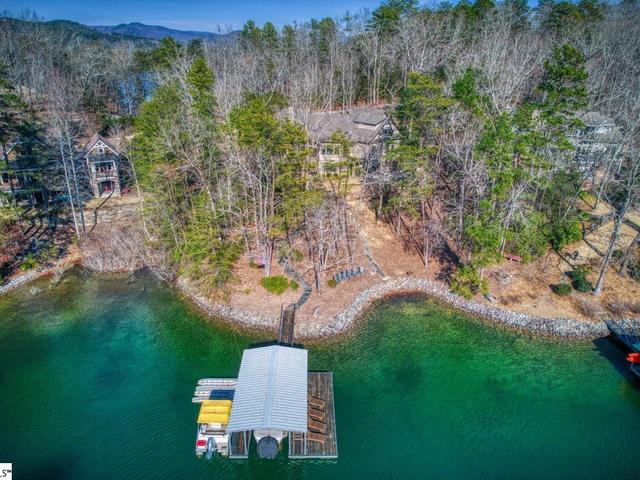 Photo of 206 Jocassee Point Road