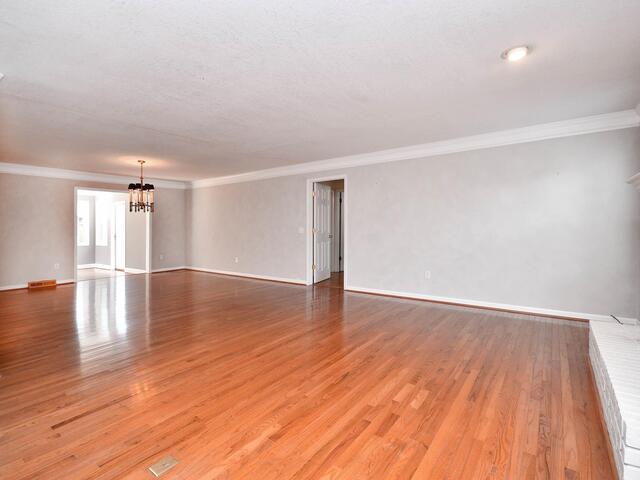 Photo of 513 Hedgewood Terrace