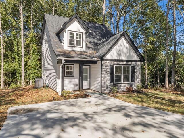 Photo of 230 Saluda Street