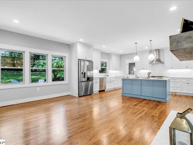 Photo of 110 Oakview Drive