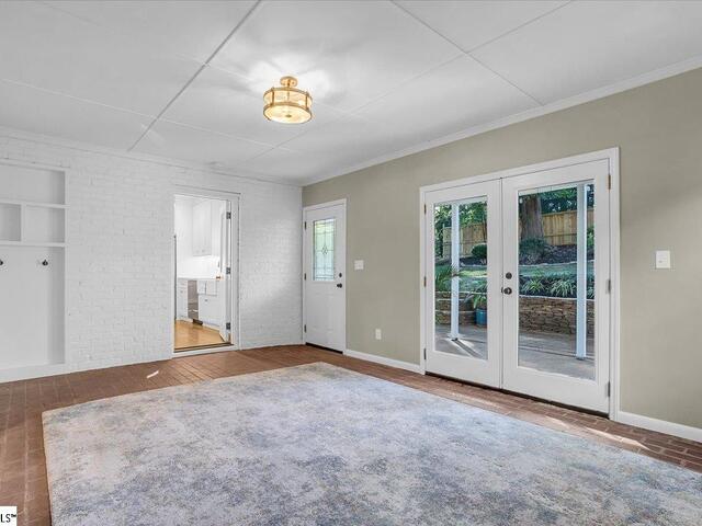 Photo of 110 Oakview Drive