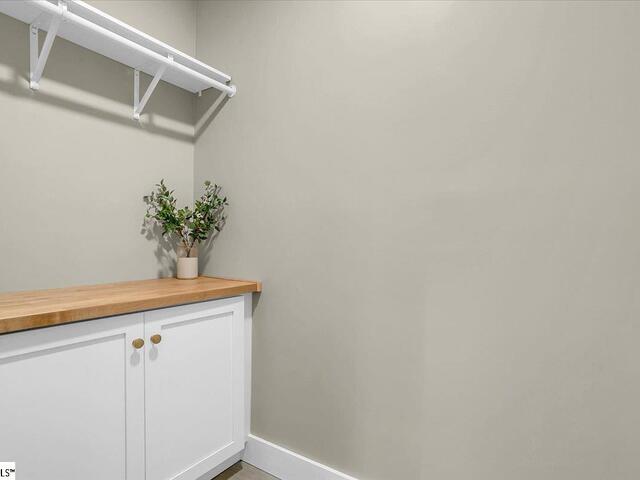 Photo of 110 Oakview Drive