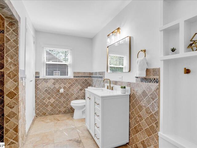 Photo of 110 Oakview Drive