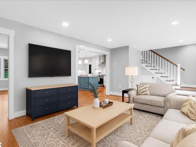 Photo of 110 Oakview Drive