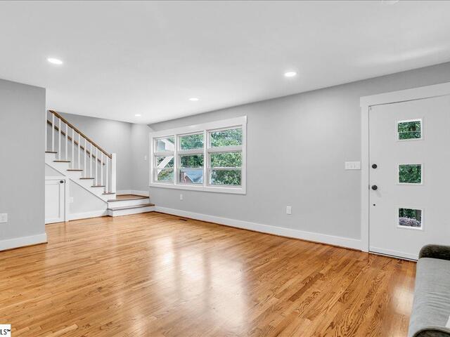 Photo of 110 Oakview Drive