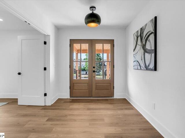 Photo of 2 Dahlglen Avenue