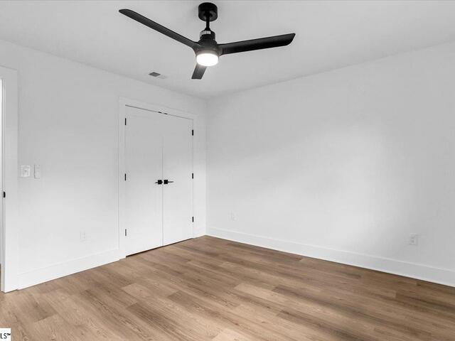 Photo of 2 Dahlglen Avenue