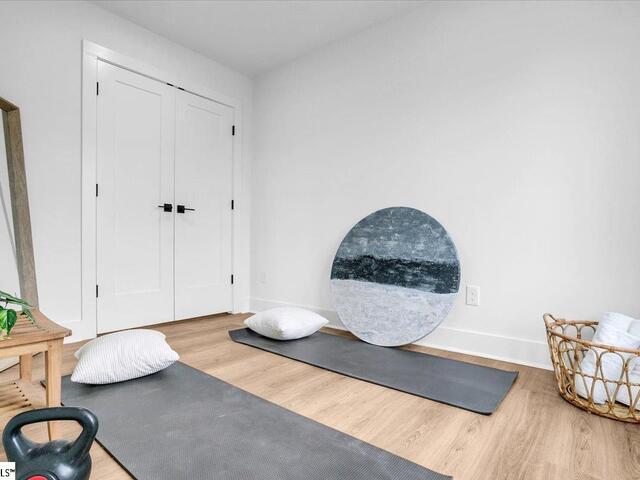 Photo of 2 Dahlglen Avenue