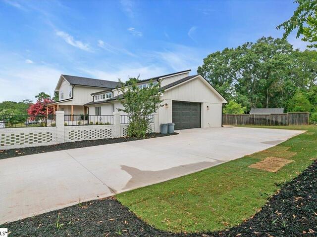 Photo of 2 Dahlglen Avenue