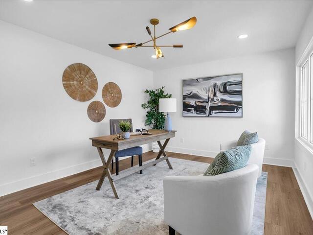 Photo of 2 Dahlglen Avenue