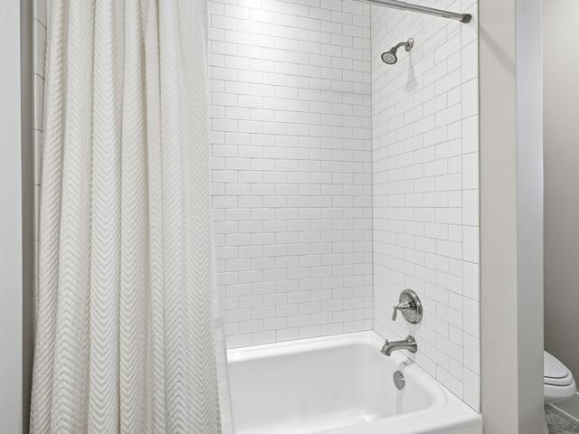 Photo of 15 Thistle Brook Court