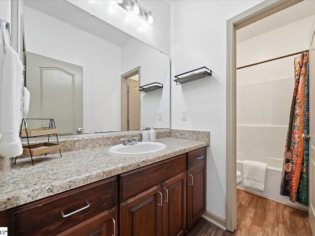 Photo of 102 Teakwood Court