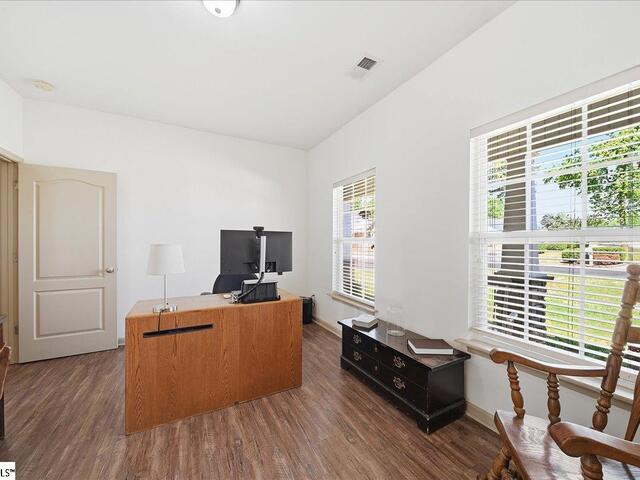 Photo of 102 Teakwood Court