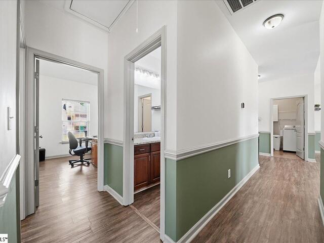 Photo of 102 Teakwood Court