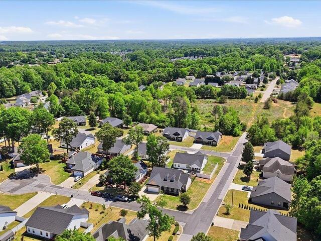 Photo of 102 Teakwood Court
