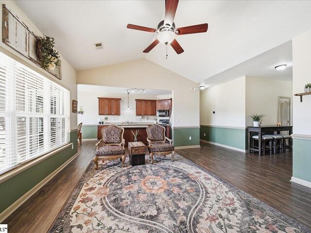 Photo of 102 Teakwood Court