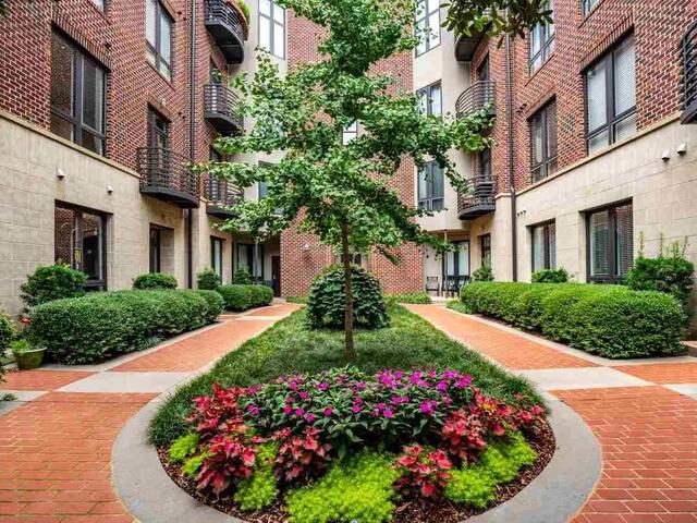 Photo of 101 W Court Street