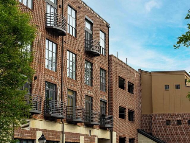 Photo of 101 W Court Street