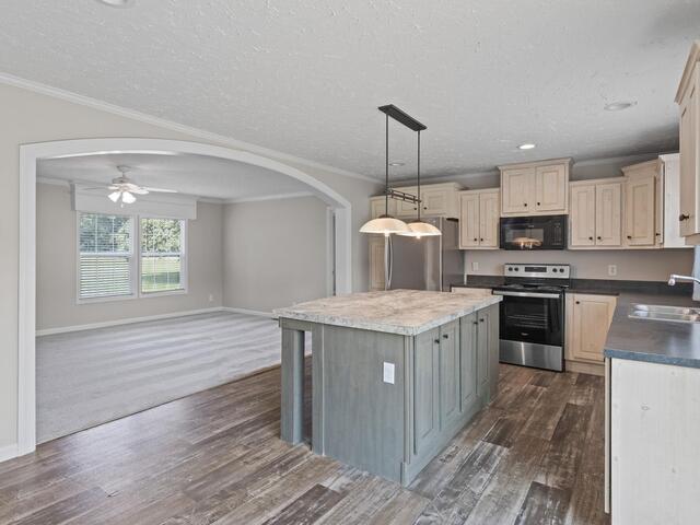 Photo of 115 Lesley Road