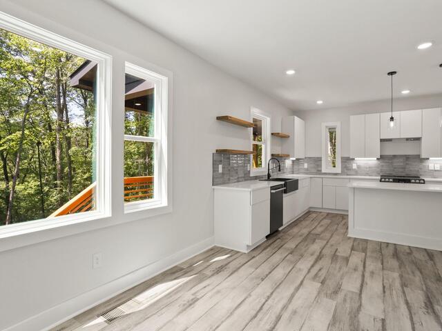 Photo of 645 Canterbury Road