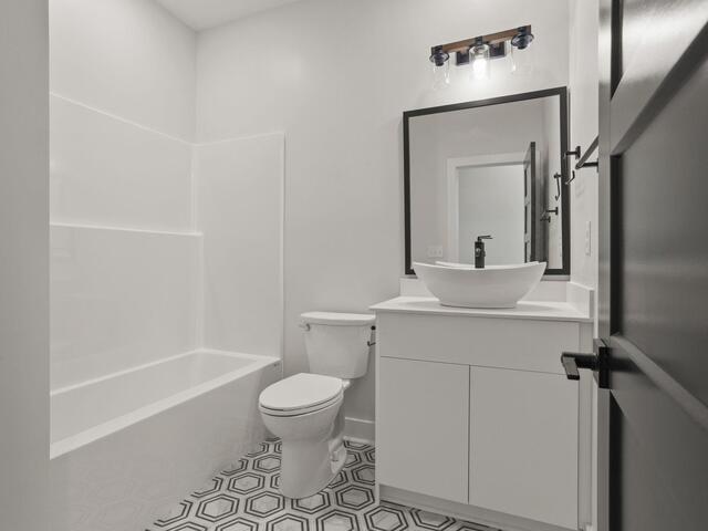 Photo of 645 Canterbury Road