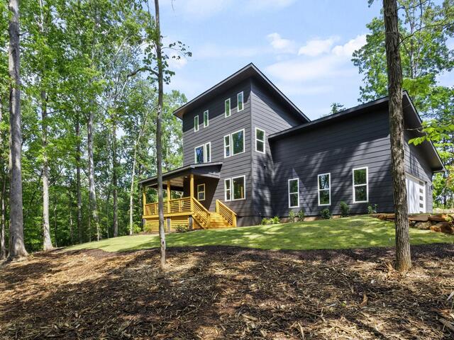 Photo of 645 Canterbury Road