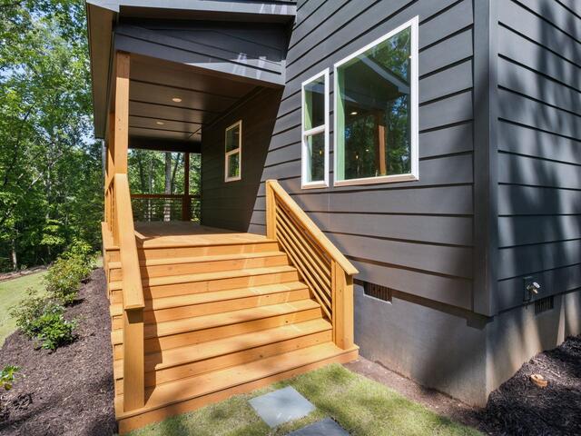 Photo of 645 Canterbury Road