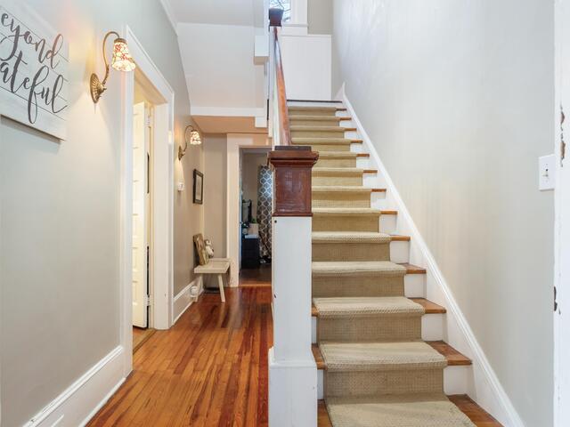 Photo of 221 N Mountain Street