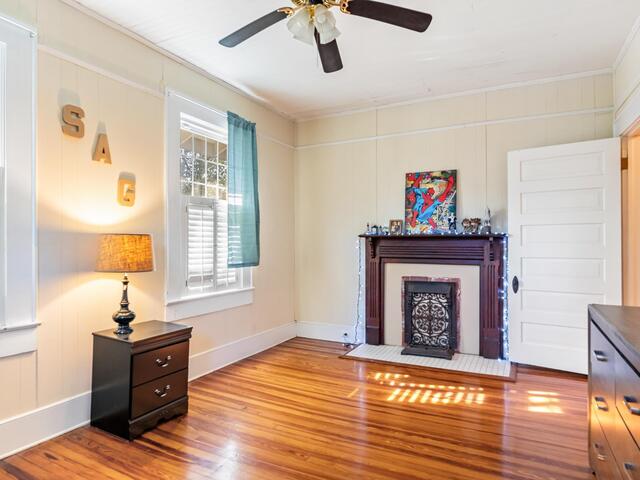 Photo of 221 N Mountain Street