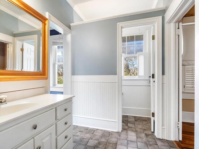 Photo of 221 N Mountain Street