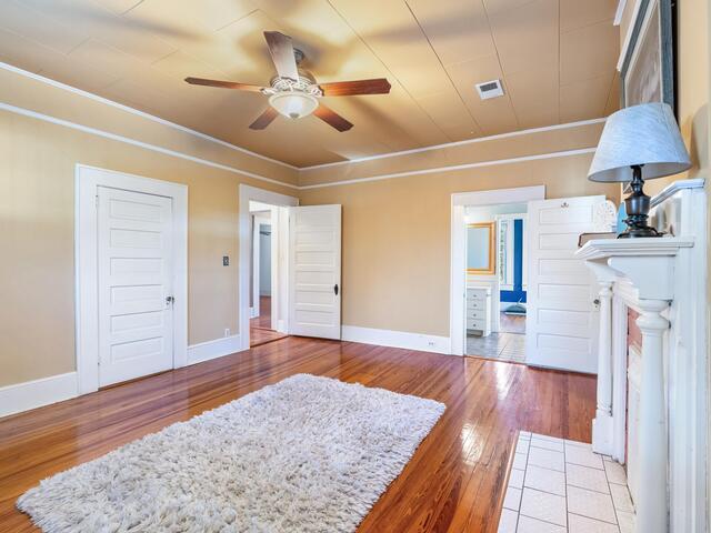 Photo of 221 N Mountain Street