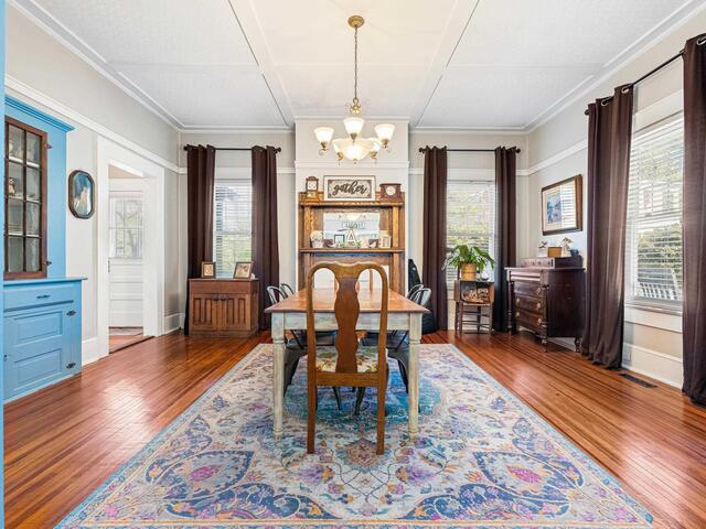 Photo of 221 N Mountain Street