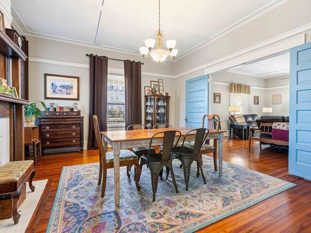 Photo of 221 N Mountain Street