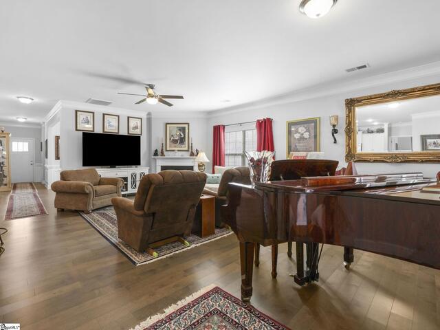 Photo of 965 Deepwood Court