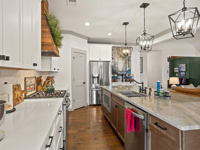 Photo of 918 Longshore Drive