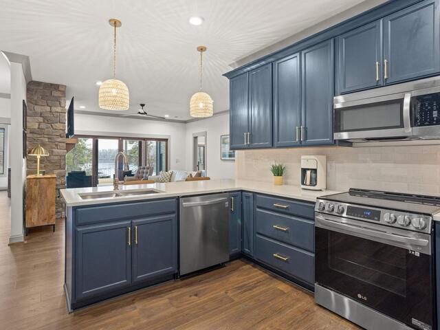 Photo of 918 Longshore Drive