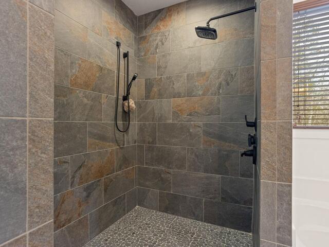 Photo of 918 Longshore Drive