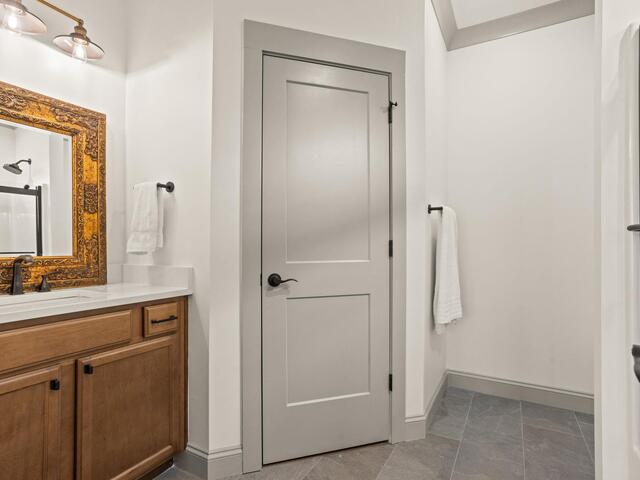 Photo of 918 Longshore Drive