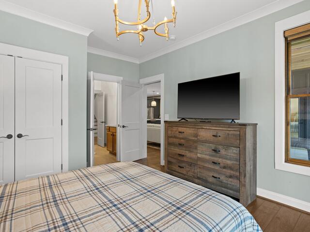 Photo of 918 Longshore Drive