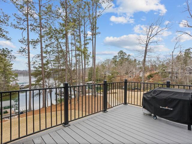 Photo of 918 Longshore Drive