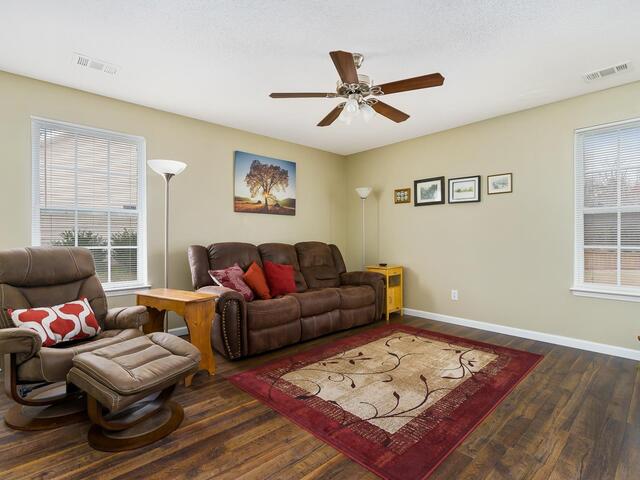 Photo of 418 Lily Pond Lane