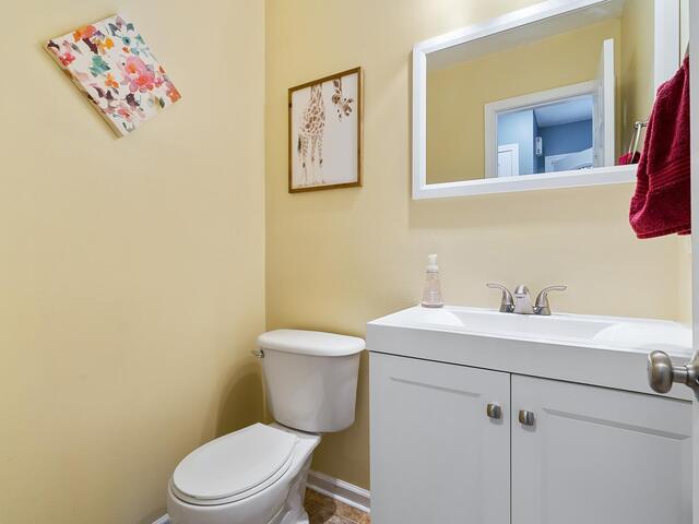 Photo of 418 Lily Pond Lane