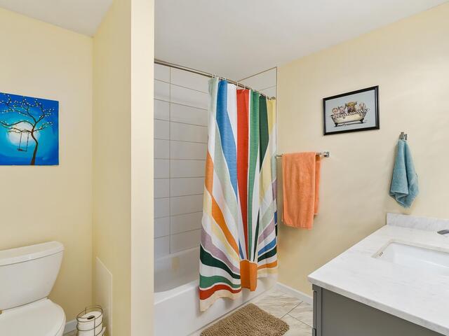 Photo of 418 Lily Pond Lane