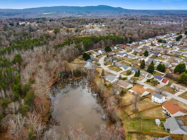 Photo of 418 Lily Pond Lane