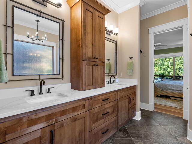 Photo of 144 E Waterford Drive