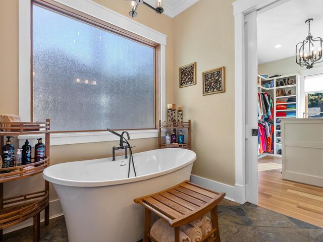 Photo of 144 E Waterford Drive