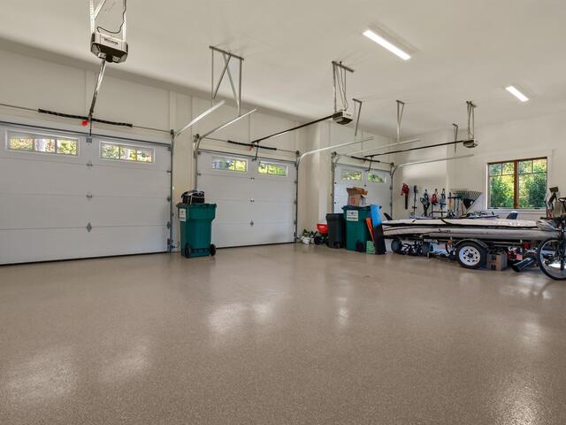 Photo of 144 E Waterford Drive