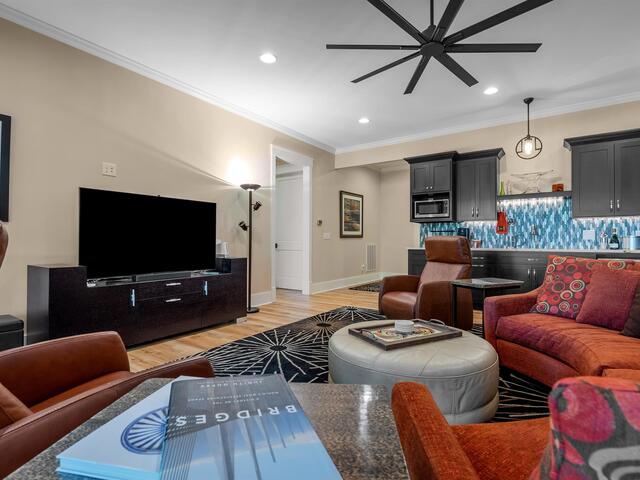 Photo of 144 E Waterford Drive