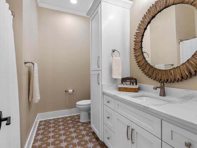 Photo of 144 E Waterford Drive