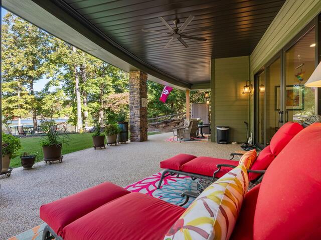 Photo of 144 E Waterford Drive